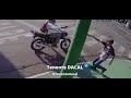 um homem foi vítima de um ass∆lto enquanto estava sentado na calçada da rua Sinésio Henrique Pedreira, no Parque Marabá,