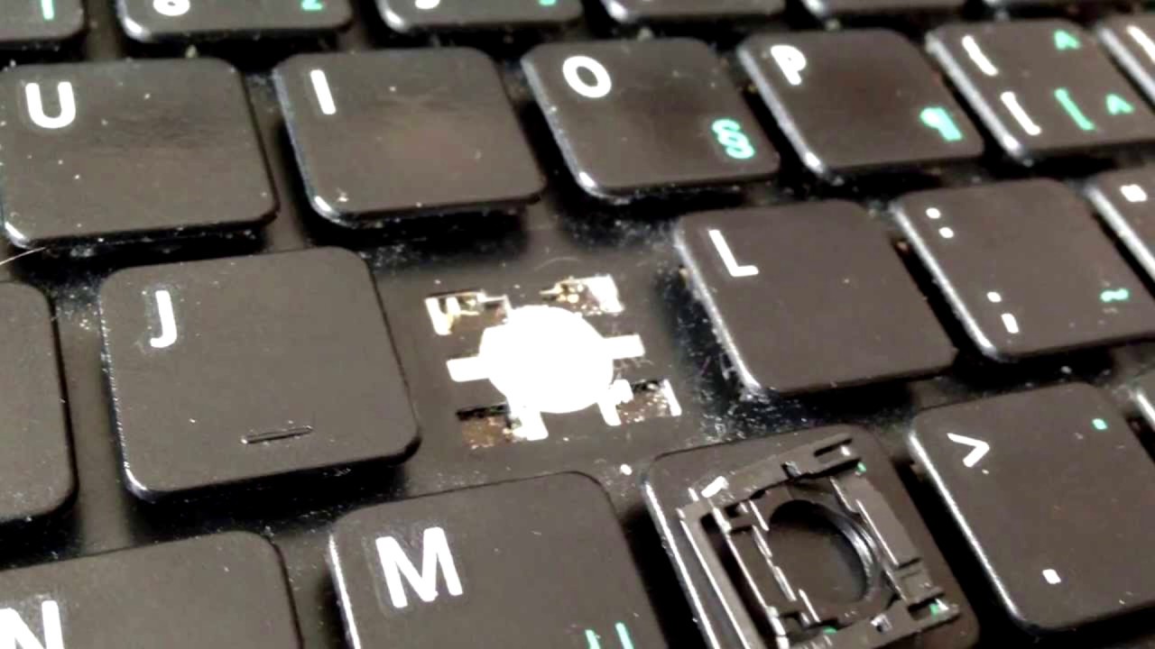 Кнопки на асер ноутбук. Клавиатура лаптопа. Замена клавиатуры на ноутбуке. Клавиатура ноутбука внутри. Механическое повреждение ноутбука.