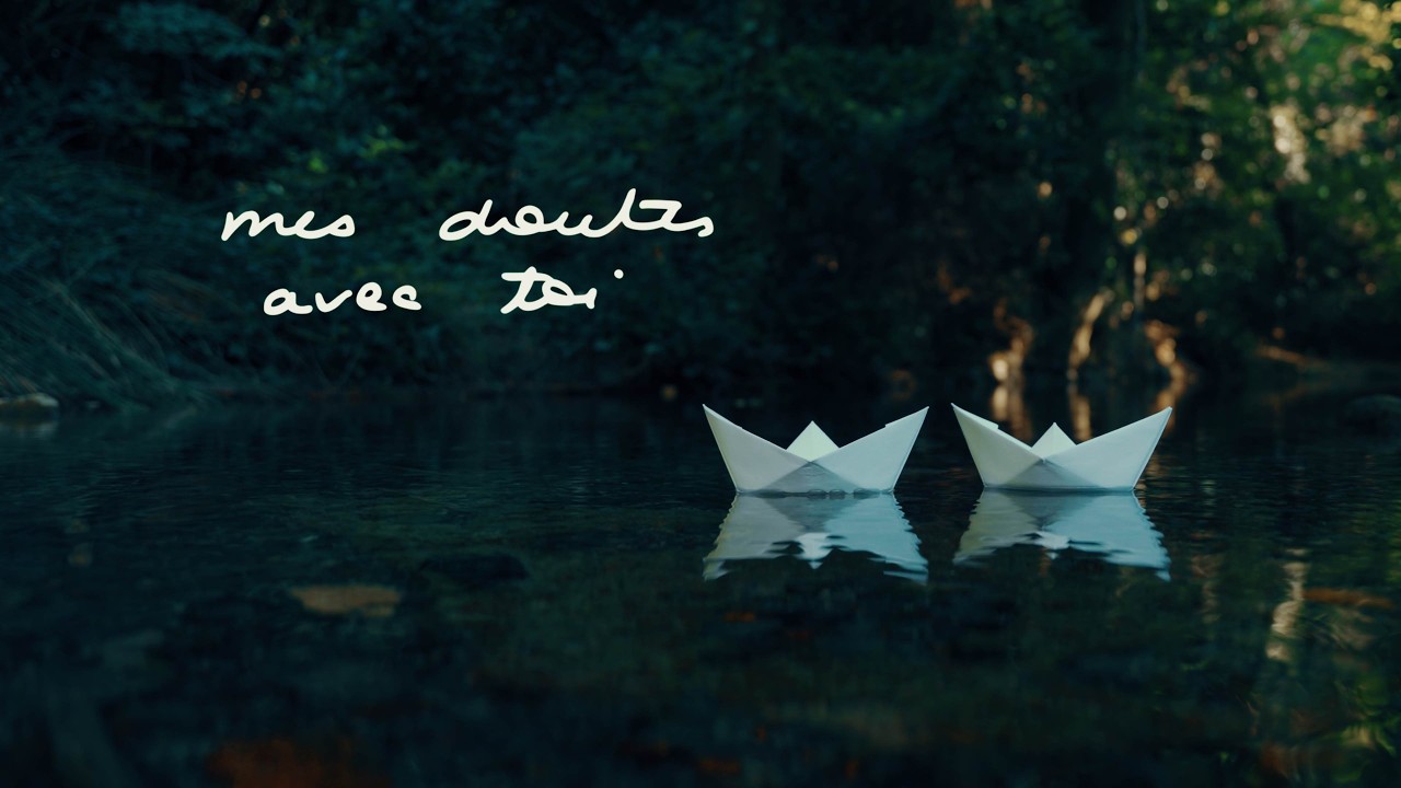 Grand Corps Malade "Mes Doutes Avec Toi" (Lyrics Video Officielle)
