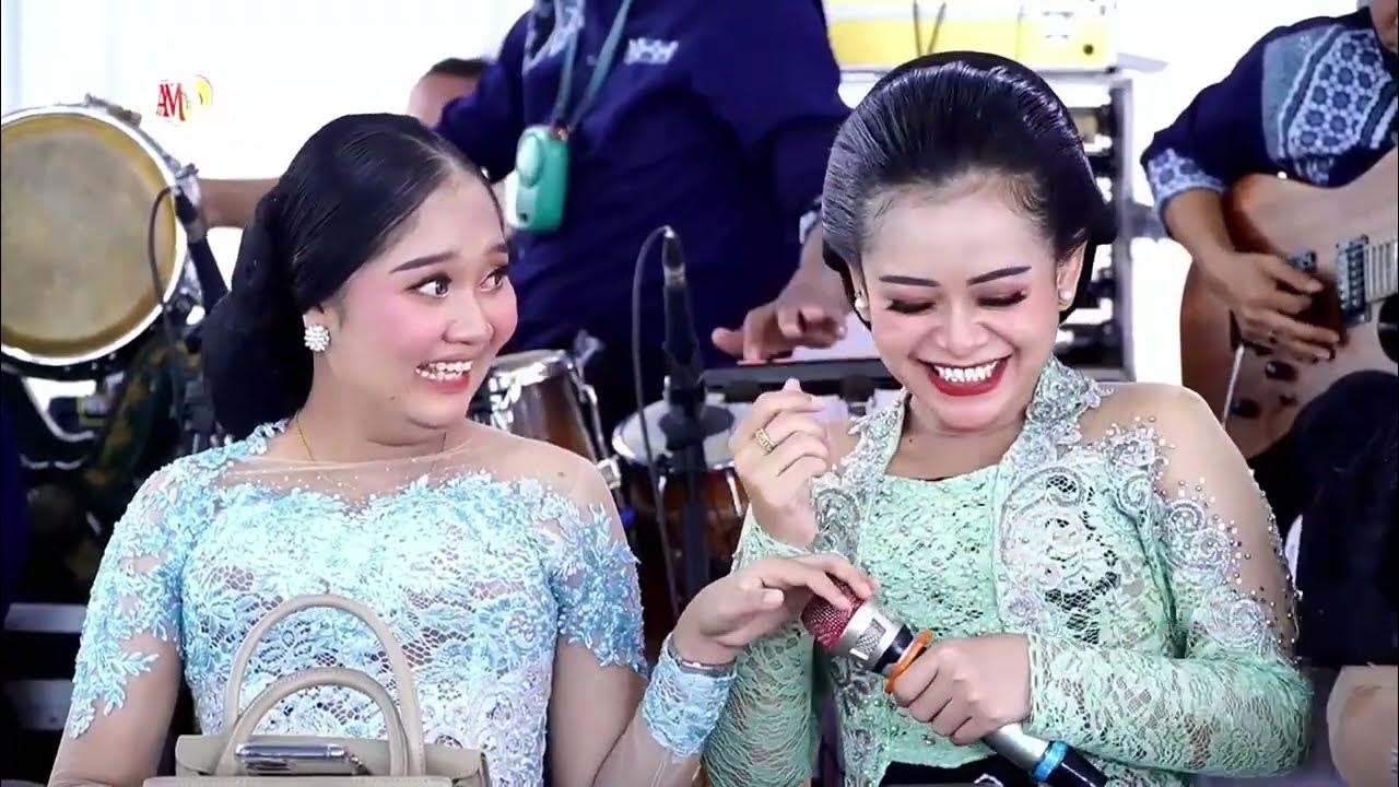 Gozal yosh qizlar ishtirokidagi yumshoq porno tomosha qiling