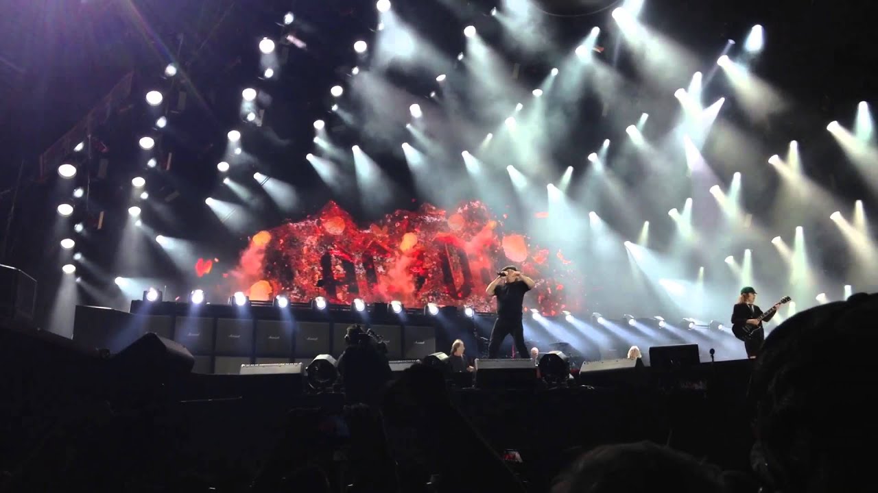 AC/DC - Rock Or Bust [Downsview Park Toronto 2015] - YouTube