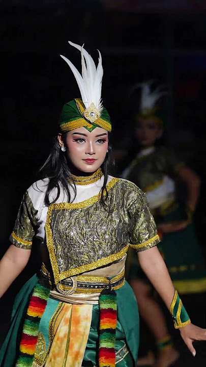 iso nyawang raiso nyanding #jaranan #jathilan #beranda