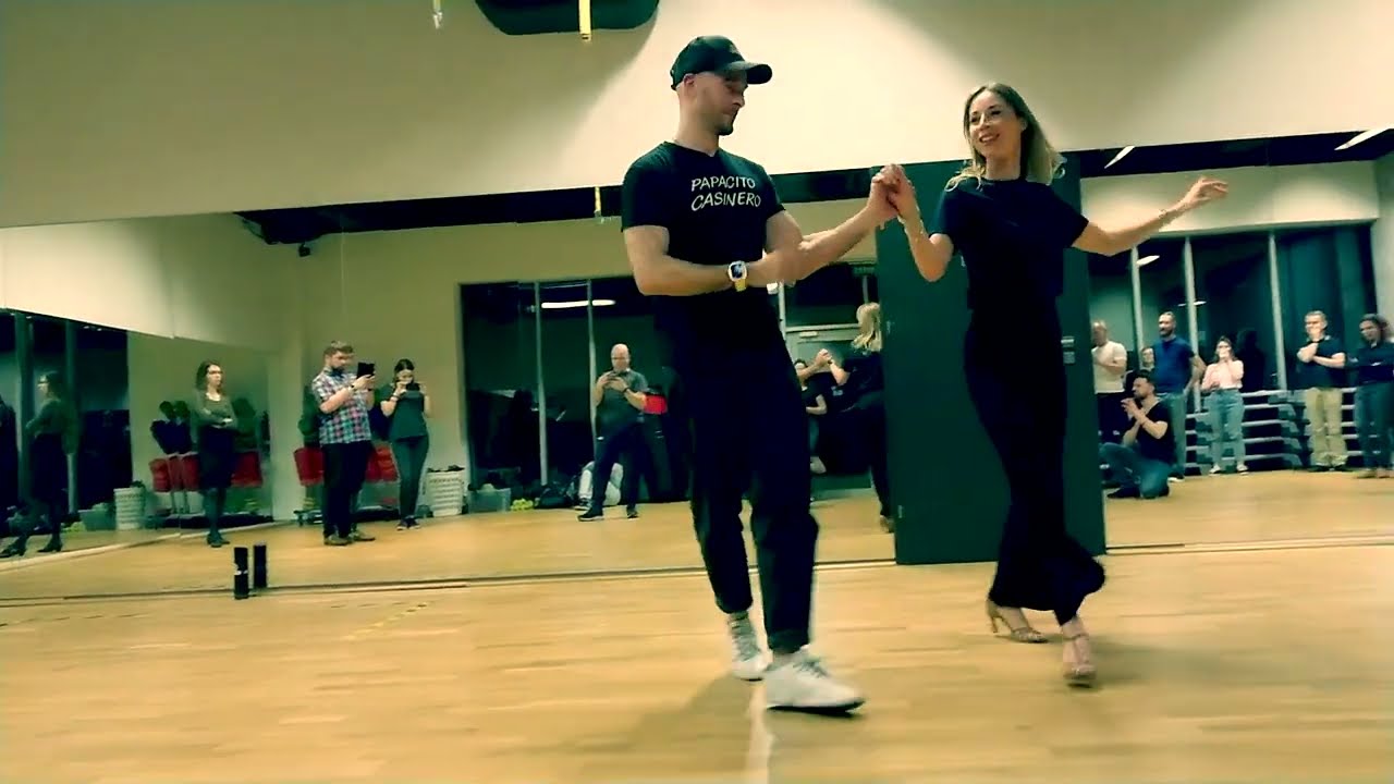 Salsa Cubana Fundamentals - Variantes de Paseo