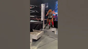 Nikki Bella Vs Becky Lynch Wwe Clash In Paris 