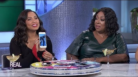 Why Is Ayesha Curry Sending Pics of Her Feet to Steph Curry?