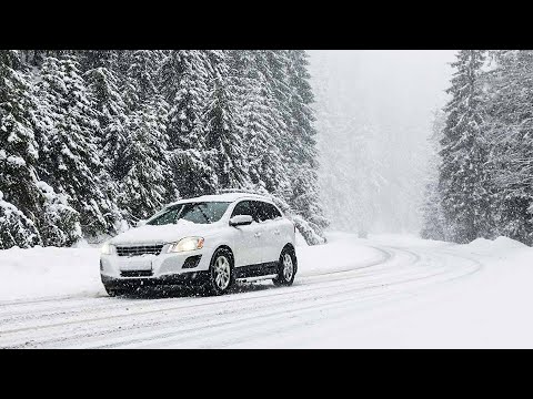 Weekend starts cold with lake effect snow showers - YouTube