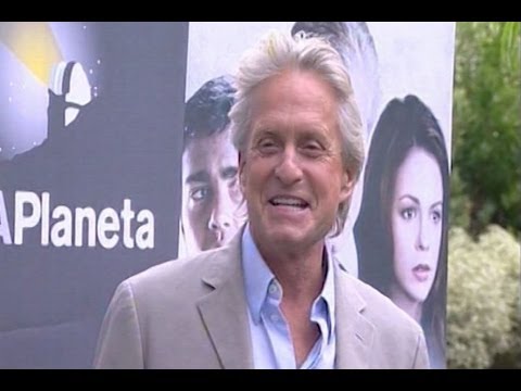 Michael Douglas quiere volver con Catherine Zeta Jones