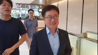 [롯데 사장단 회의] 20일 강희태 롯데쇼핑 대표, 밝은 표정으로 출근