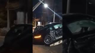 Motorista de uma Porsche perde o controle, quebra o portão, e invade igreja Evangélica, em Goiânia Motorista de uma Porsche perde o controle, quebra o portão, e invade igreja Evangélica, em Goiânia