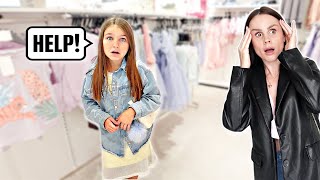 We LOST Sienna in the mall! **SO SCARY** | Family Fizz