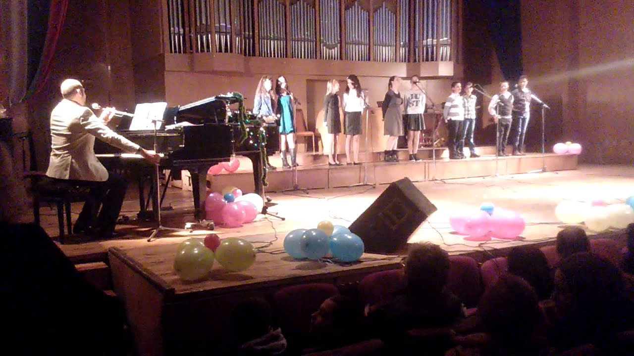 Konstantin Kovachev and school choir Hallelujah, Jingle bell rock