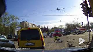 Cyclist Gets Himself In A Pickle Viral Video Uk