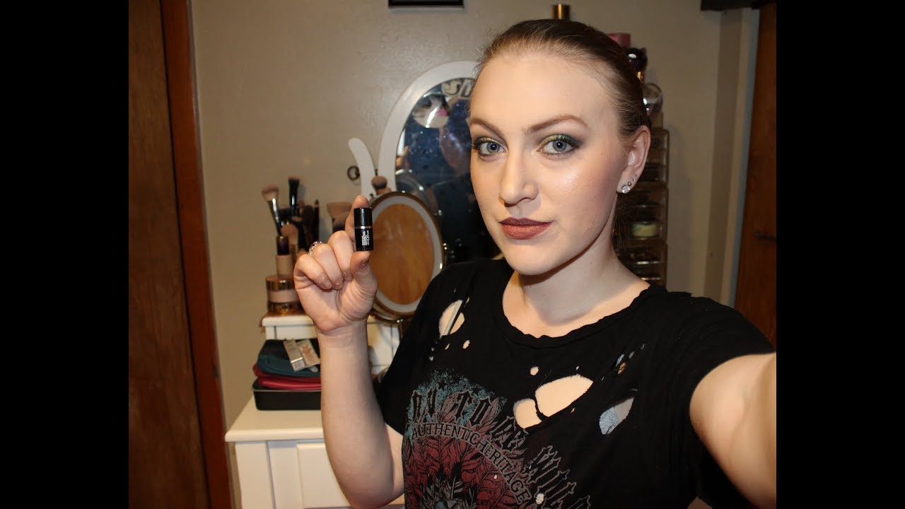 Worth The Hype? SMASHBOX Photo Finish Primer Stick Review