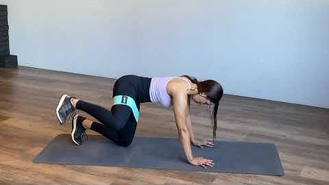 Fire Hydrant (Right) with Resistance Band – Booty Band Exercises – Zaksy.com