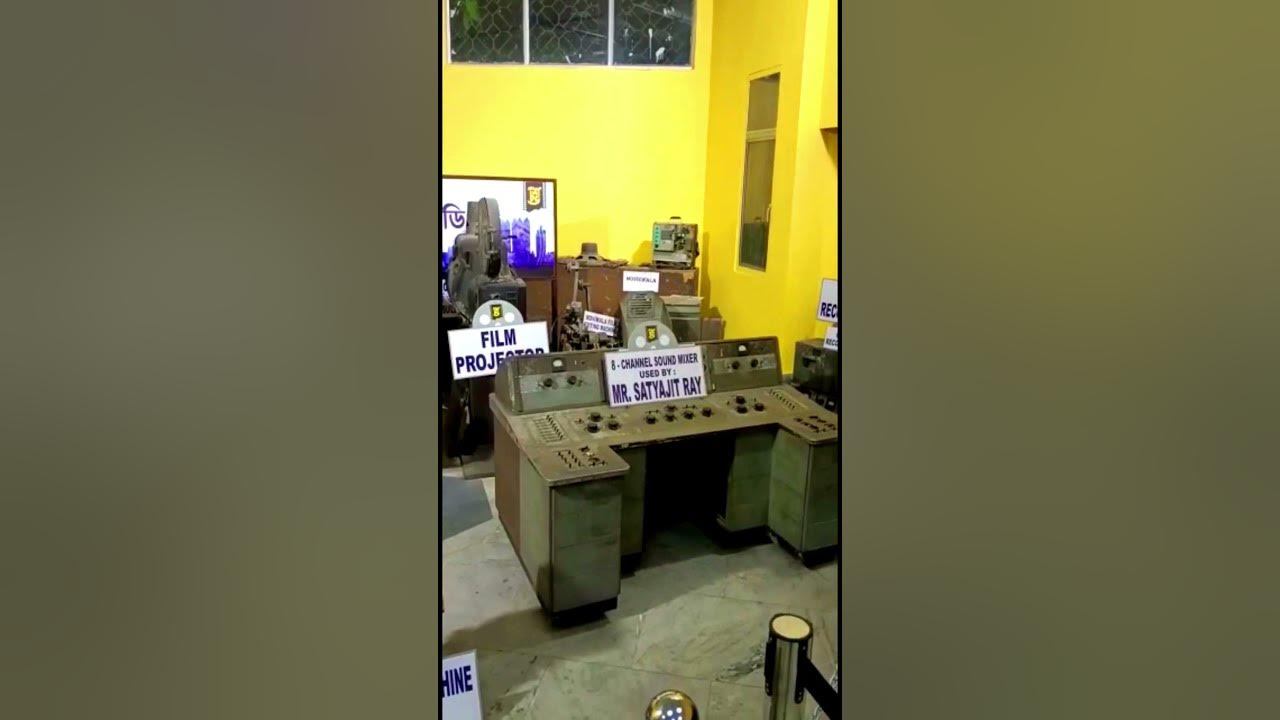 cinema-at-rs-30-only-cheapest-cinema-hall-in-kolkata-radha