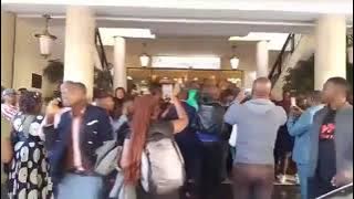 VIDEO] Zanu Pf Youths singing 'Asingade ngaabude muZimbabwe.'