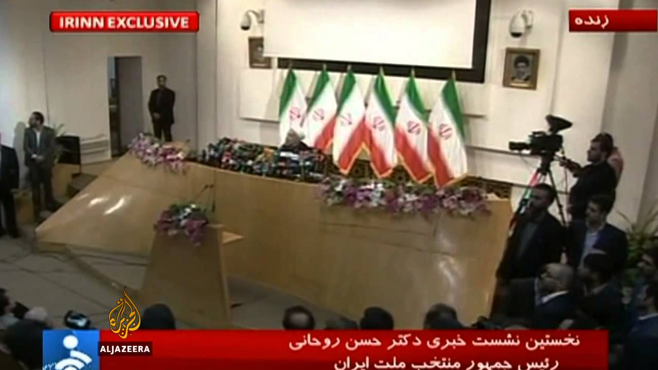 روحاني يؤيد استمرار البرنامج النووي