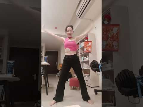 Kết Hợp Bài Mỗi Ngày 15 Phúc Bất Ngờ Eo Bánh Mì Thành Eo Con Kiến