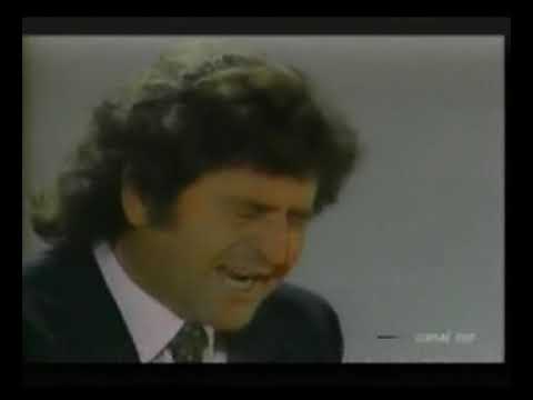 Jose "El Bolo" Tientos tangos-con Antonio Soto en los patios de la alcazaba