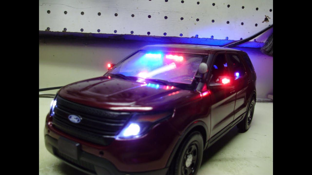 diecast police cars with lights and sirens