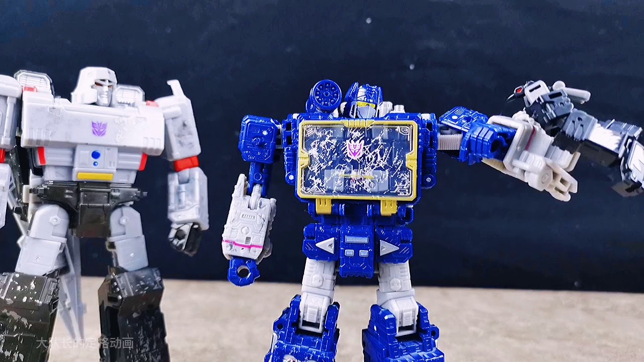 Squawktalk & Beastbox combine to Squawkbox, SoundWave’s Cassette Army，3rd Party Dr Wu‘s new figure