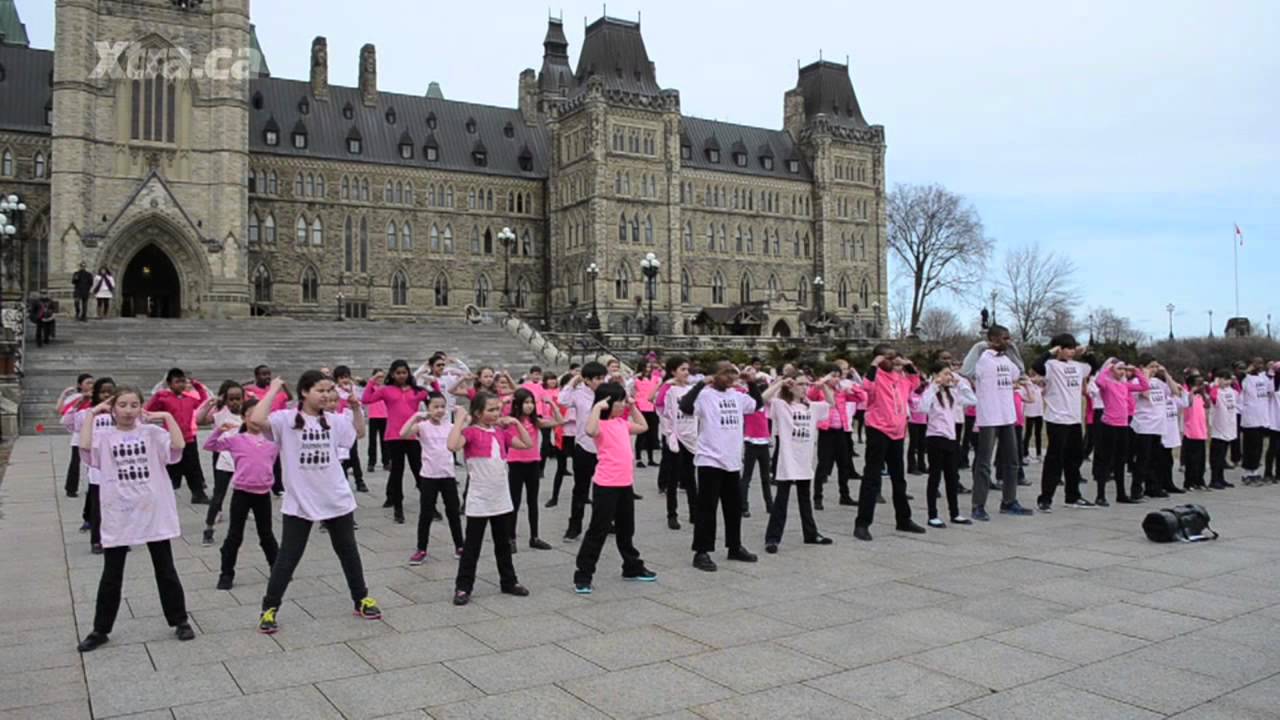 International Day of Pink flash mob - Parliament Buildings - YouTube