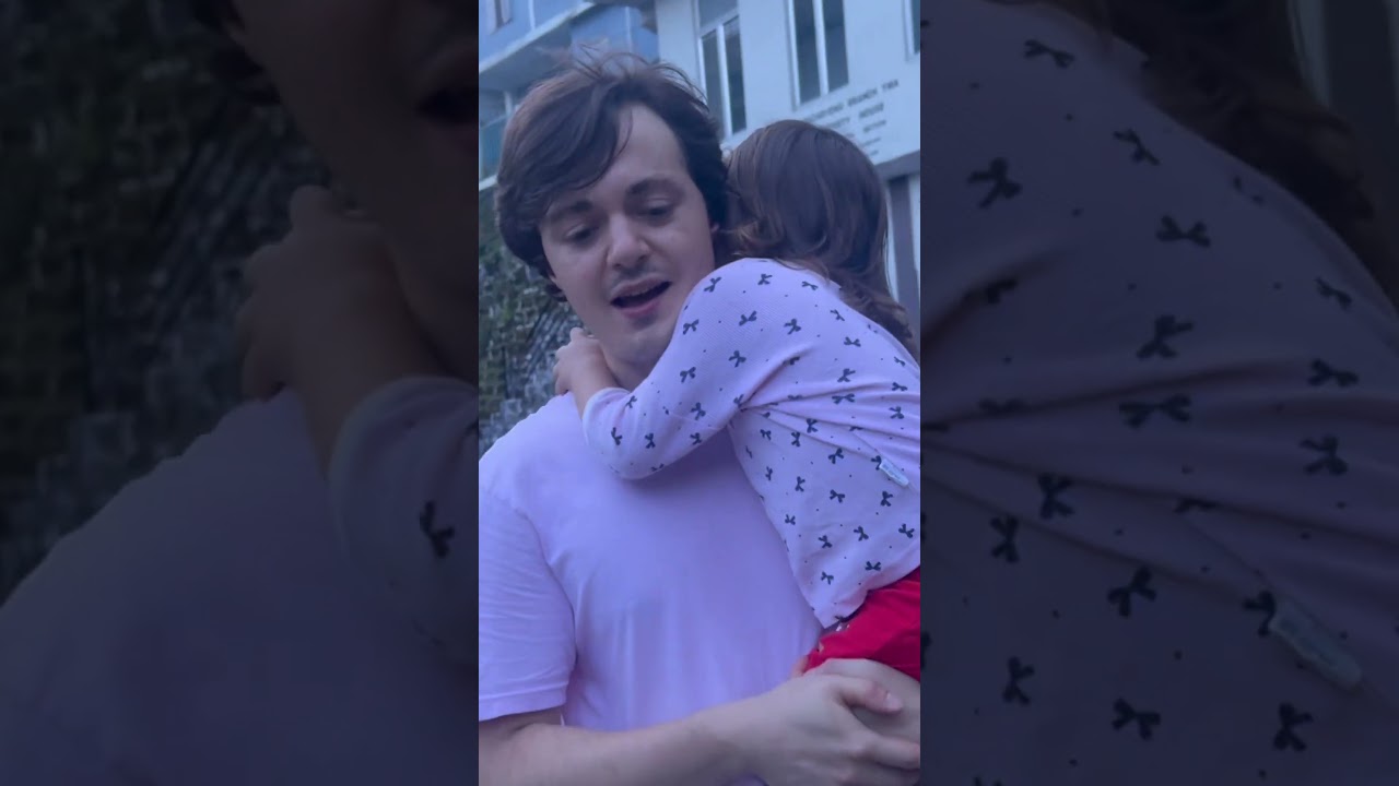 Путешествие отца Селины🤣