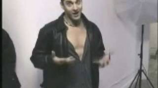 Johnny Gioeli - Singing And Dancing Copacabana