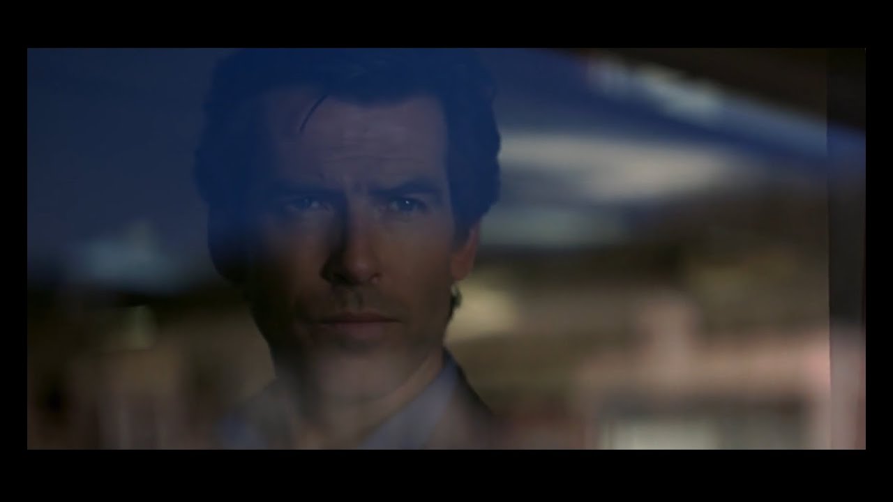 GoldenEye | Sneaky Bond Boards the Yacht (music by David Arnold)