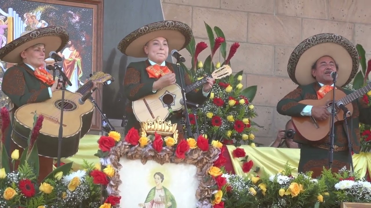 La Familia mariachi trio performing live mariachi music