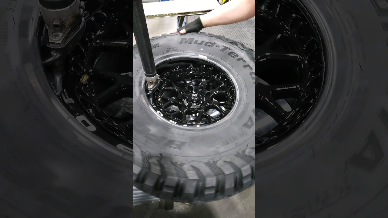 15x7 TIS UTV Wheels and 32x10 BFG KM3's have never looked this good together 😍 