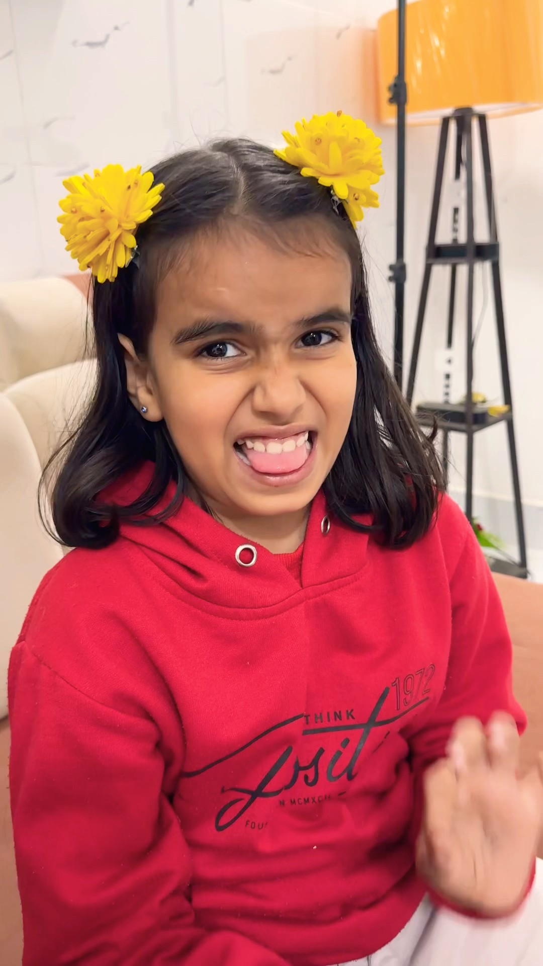 Tanya ke papa ko chocolate khani nahi aati   ? #seemavinaylamba #seevila