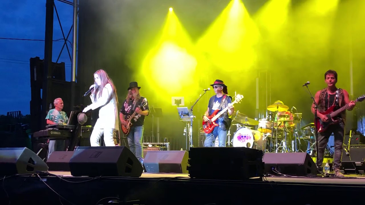 Reagan Richards Jefferson Airplane “SOMEBODY to LOVE” Summer of Love Experience July 2019