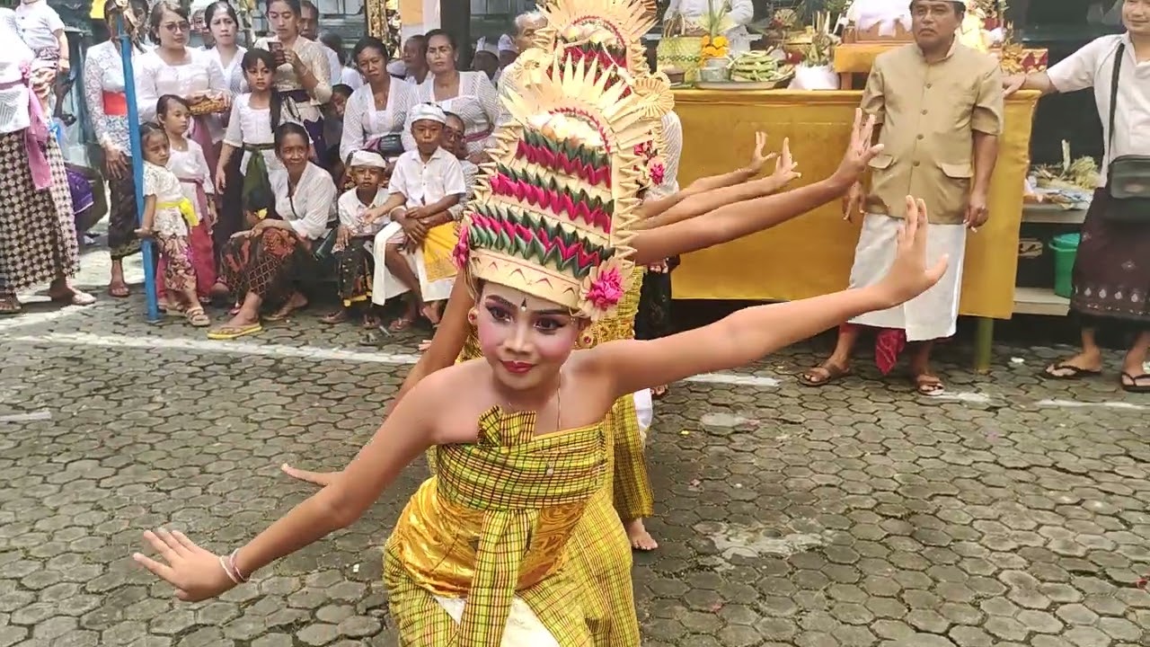 tari rejang dewa