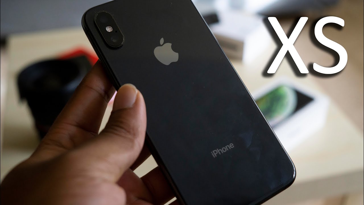 Apple iPhone XS Review 2018 - YouTube
