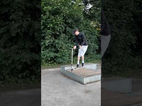 Bar Whip Off Of a Box On a Scooter #shorts