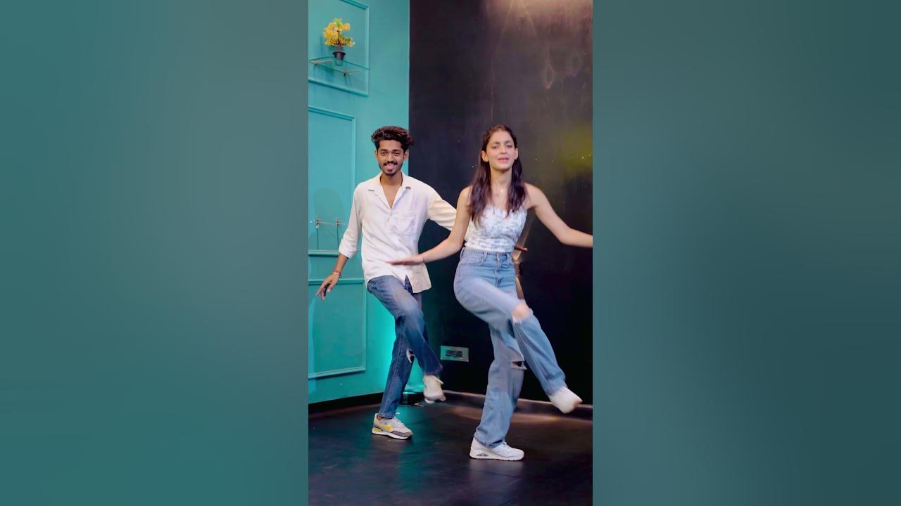 It's The Time To Disco | Kal Ho Naa Ho | Tia ft. Drisya | Dance | #youtubeshorts #dance #love #feed It's The Time To Disco | Kal Ho Naa Ho | Tia ft. Drisya | Dance | #youtubeshorts #dance #love #feed