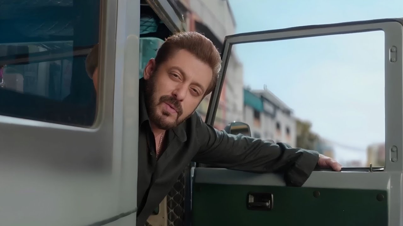  بلطجية بيفتكروه كيوت وبيستهزئو منه قدام حبيبته غلبانين مايعرفوش انه هيتحول لوحش مفترس وهيكسرهم..