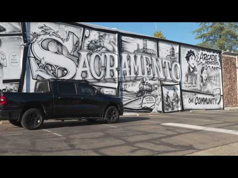 Citrus Heights approves giant mural at former Sunrise Rollerland