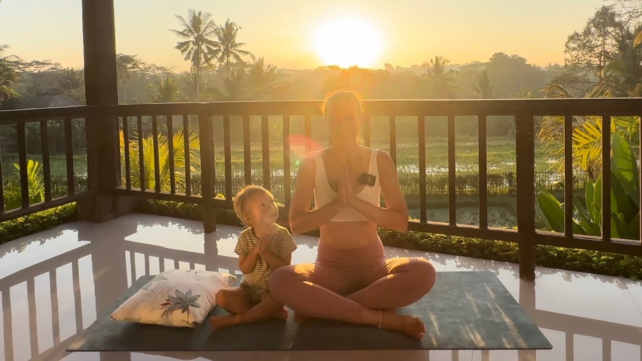 Мягкая Йога для новичков | 30 минут | урок 2  | ОнаВолна