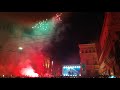 FRnews - La Virtus Bologna vince lo scudetto: tifosi "A bandiere spiegate" in piazza Nettuno 💥🎊🌟