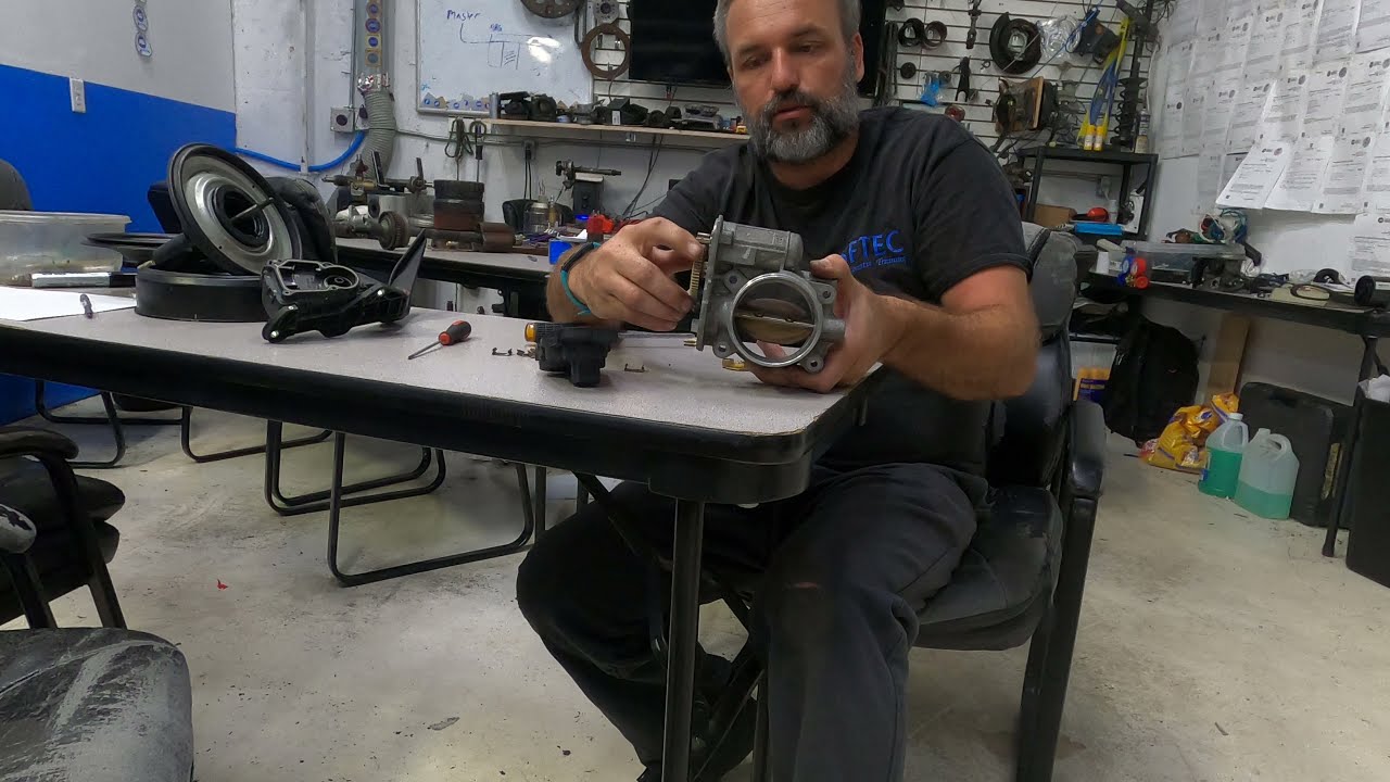 Testing a throttle body on a Chevrolet Silverado. Normal operation and