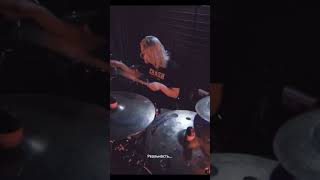 🥁👩🏼Блондинка за рулем