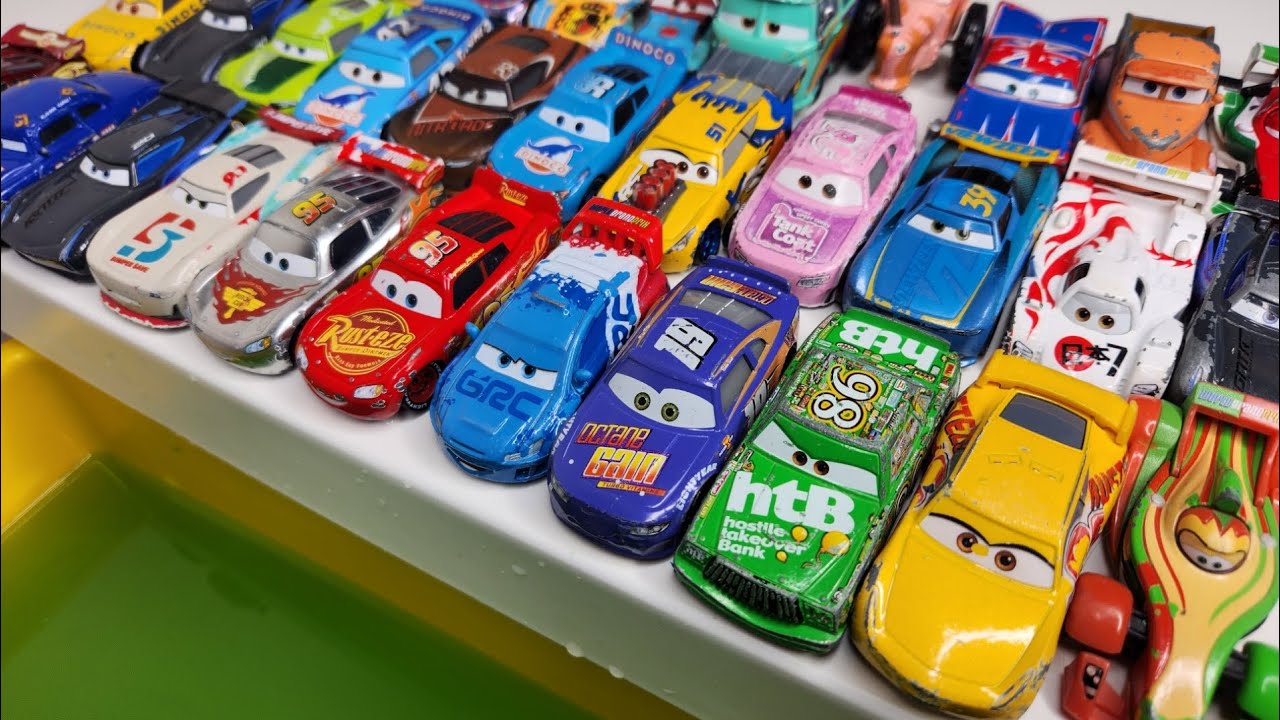 Disney Pixar Cars Lightning McQueen and Race Cars will be in the Green