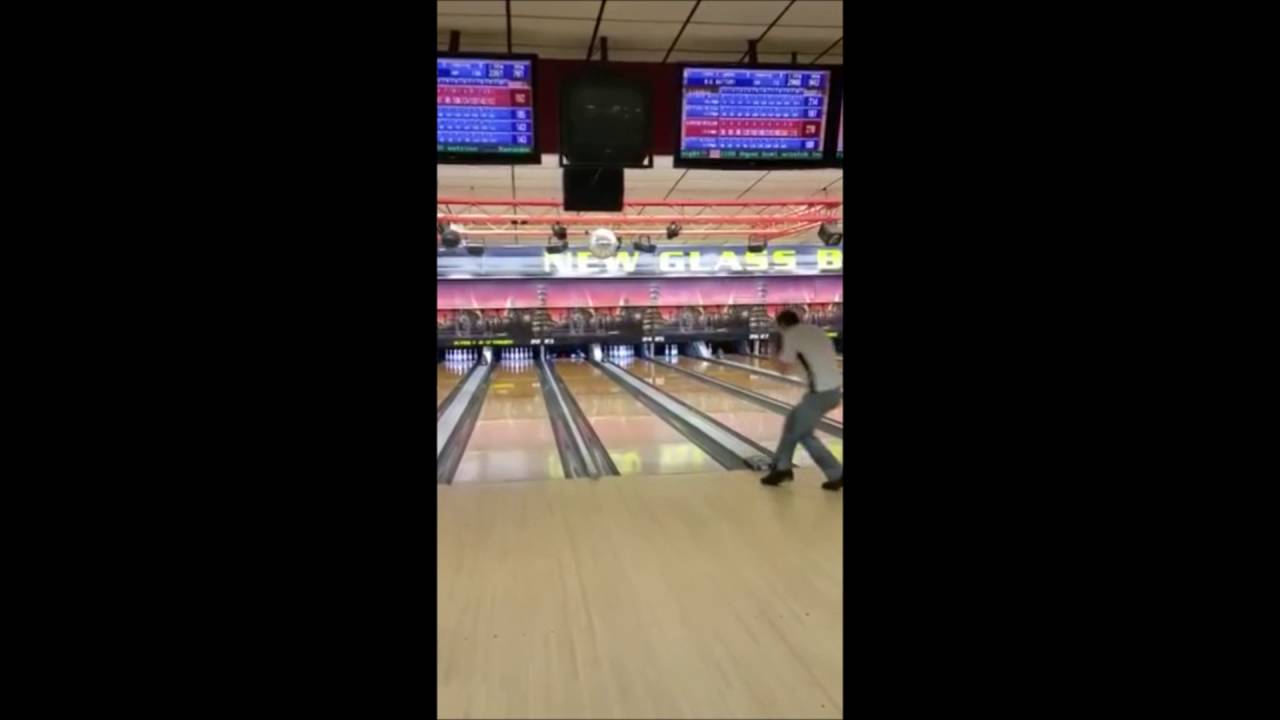 Earon Vollmar 300 game 012015 New Glass Bowl Lanes in Toledo, OH