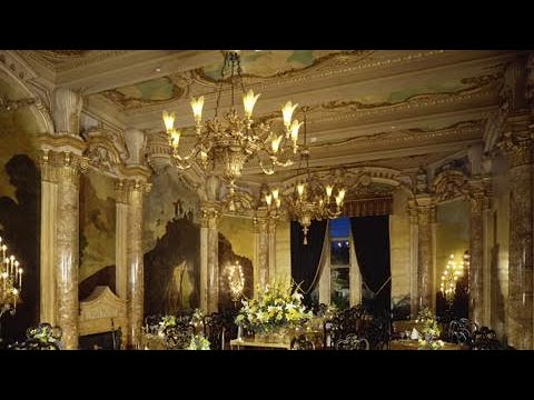 Video: New World Design Predlaga Zlato Ograjo Okoli Trumpovega Mar-A-Lago