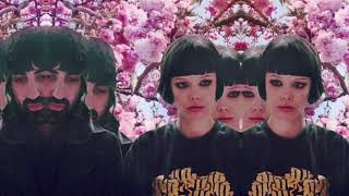 Crystal Castles - Intimate