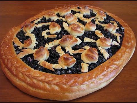Видео рецепт Пирог с черникой из бездрожжевого теста