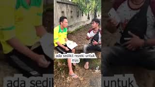 Komedi Sangat Menyentuh Hati