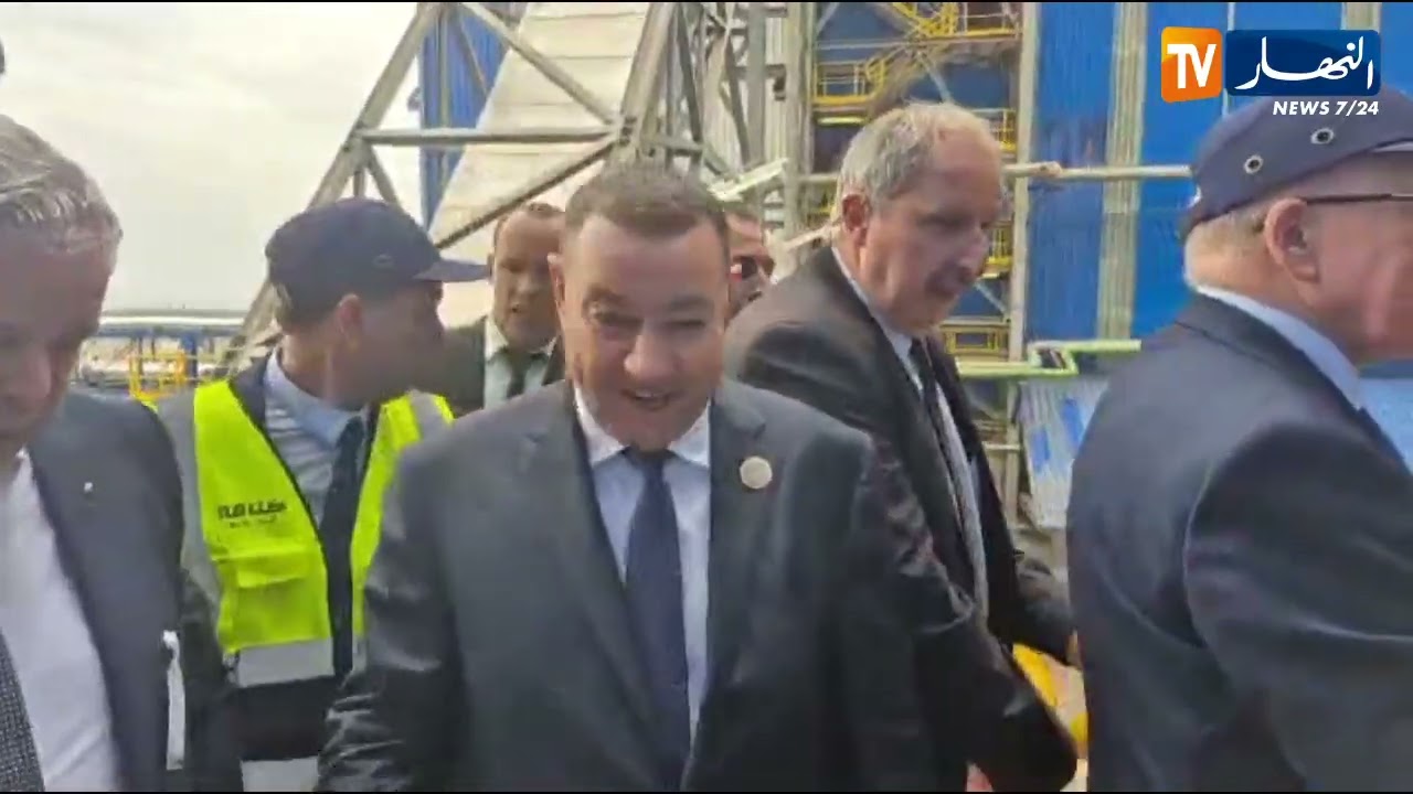 الوزير الأول سيفي غريب يدشن مركب سحق البذور الزيتية وإنتاج الأعلاف كتامة أقري فود بجيجل